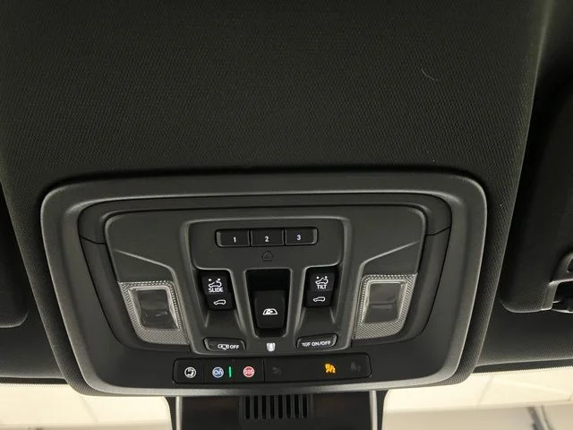 Used 2024 Black Chevrolet High Country image 39