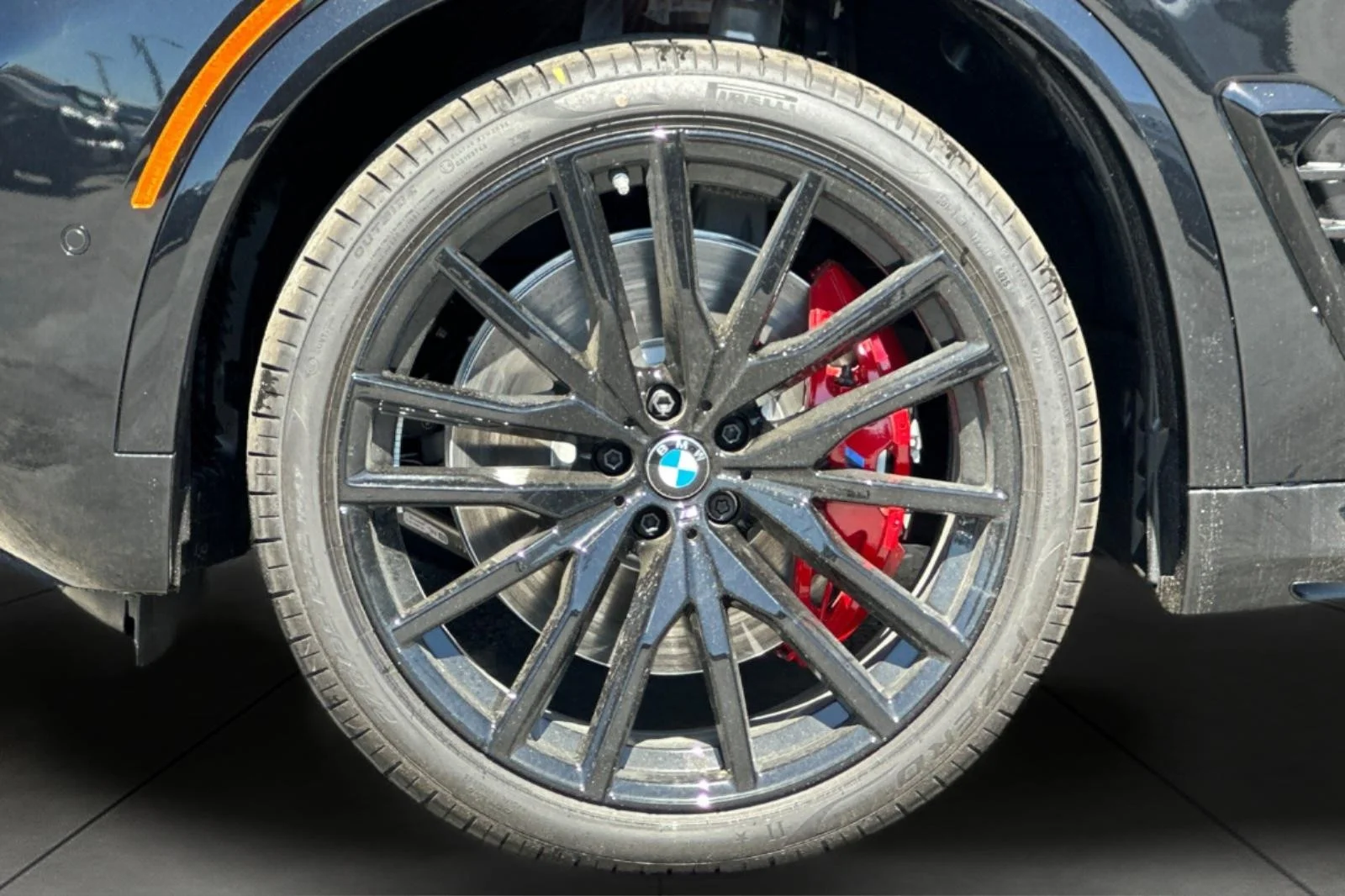 New 2026 Black Sapphire Metallic BMW M60i image 22