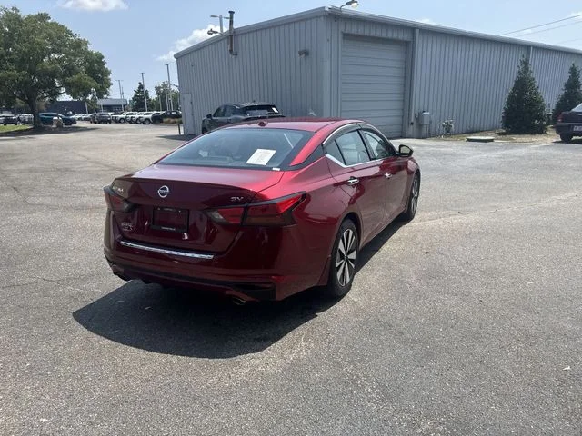 Used 2020 Red Nissan 2.5 SV image 5