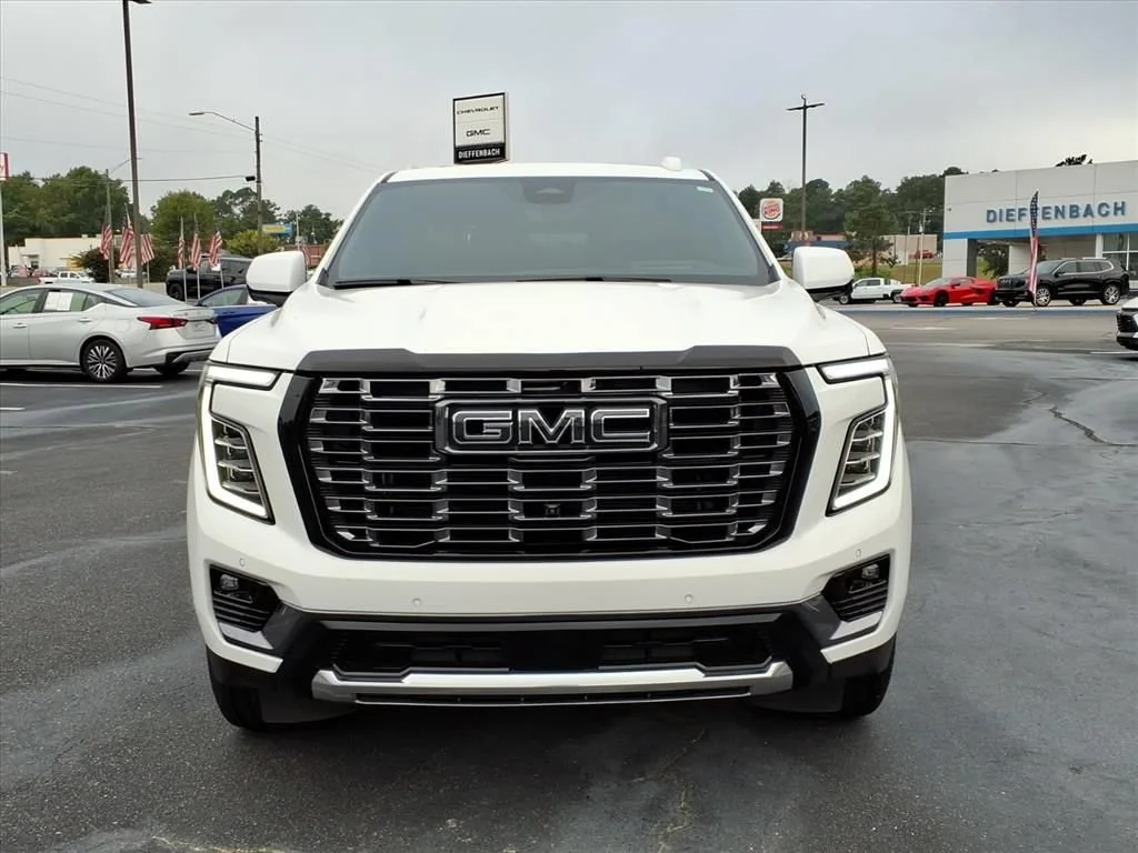Used 2025 Summit White GMC Denali Ultimate image 2
