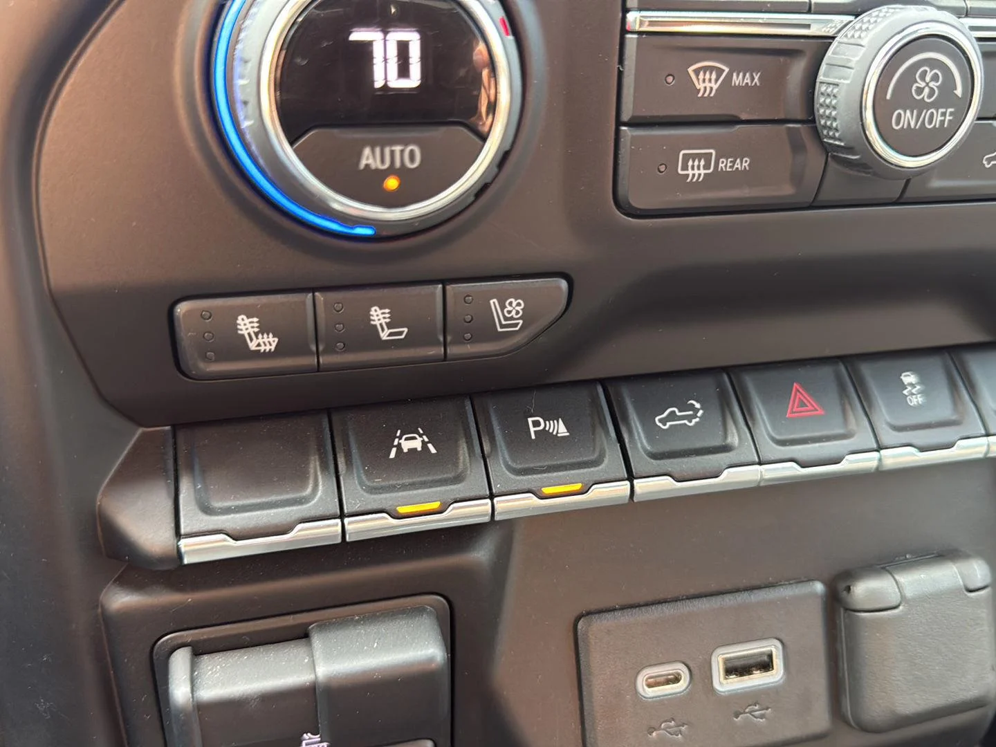 Used 2022 Black Chevrolet High Country image 28