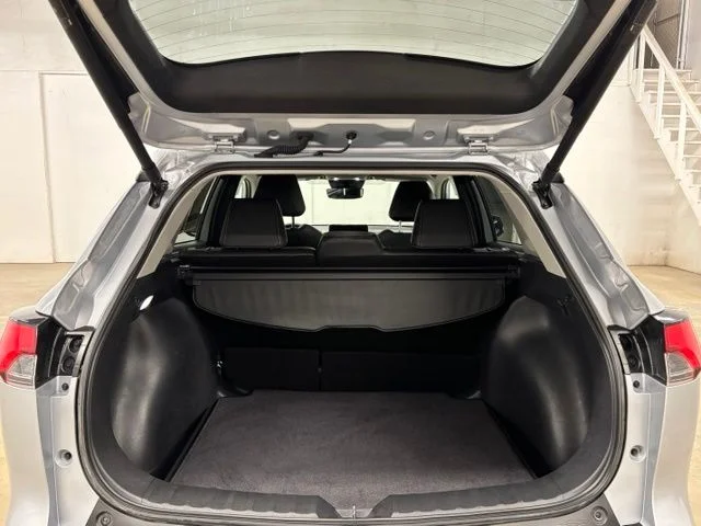 Used 2025 Silver Toyota XLE image 23