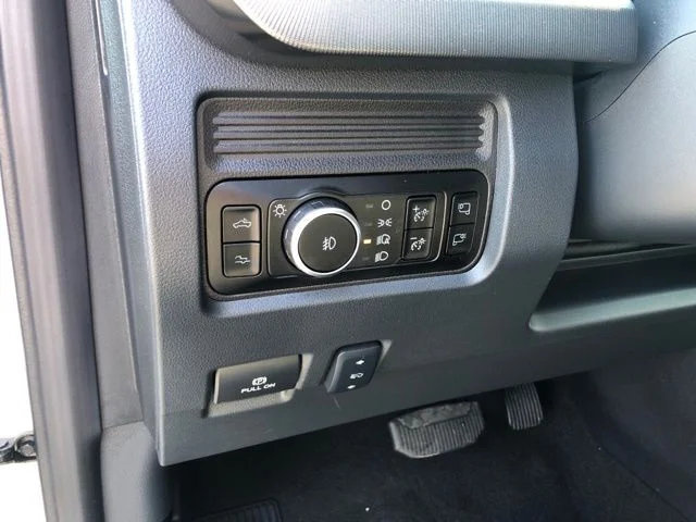 2025 Ford F-250 Super Duty Platinum - Photo 13