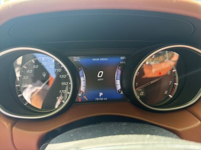 2017 Maserati Levante Levante's photo