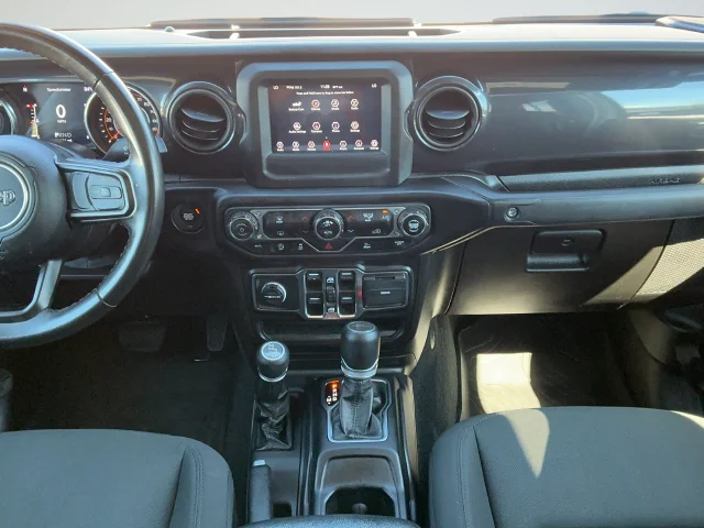Used 2022 Bright White Clearcoat Jeep Sport image 17