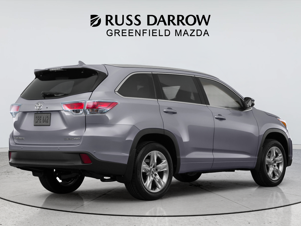 Used 2016 Silver Toyota XLE V6 image 3