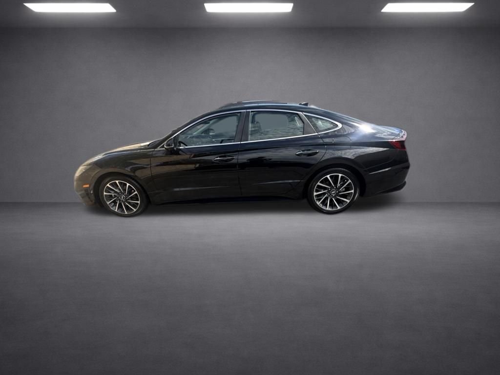 Used 2020 Black Hyundai Limited image 5