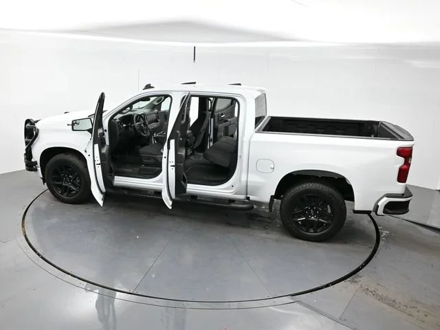 Used 2025 Summit White Chevrolet Custom image 39