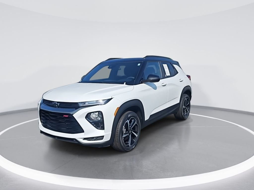 Used 2022 White Chevrolet RS image 3