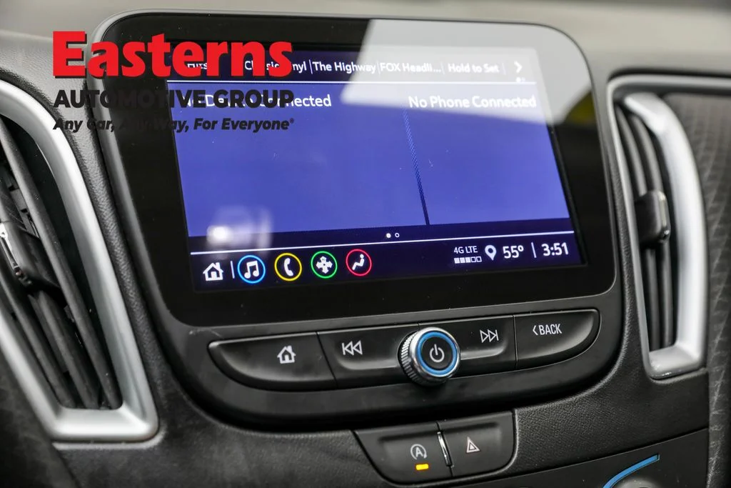 Used 2023 Gray Chevrolet LT image 19