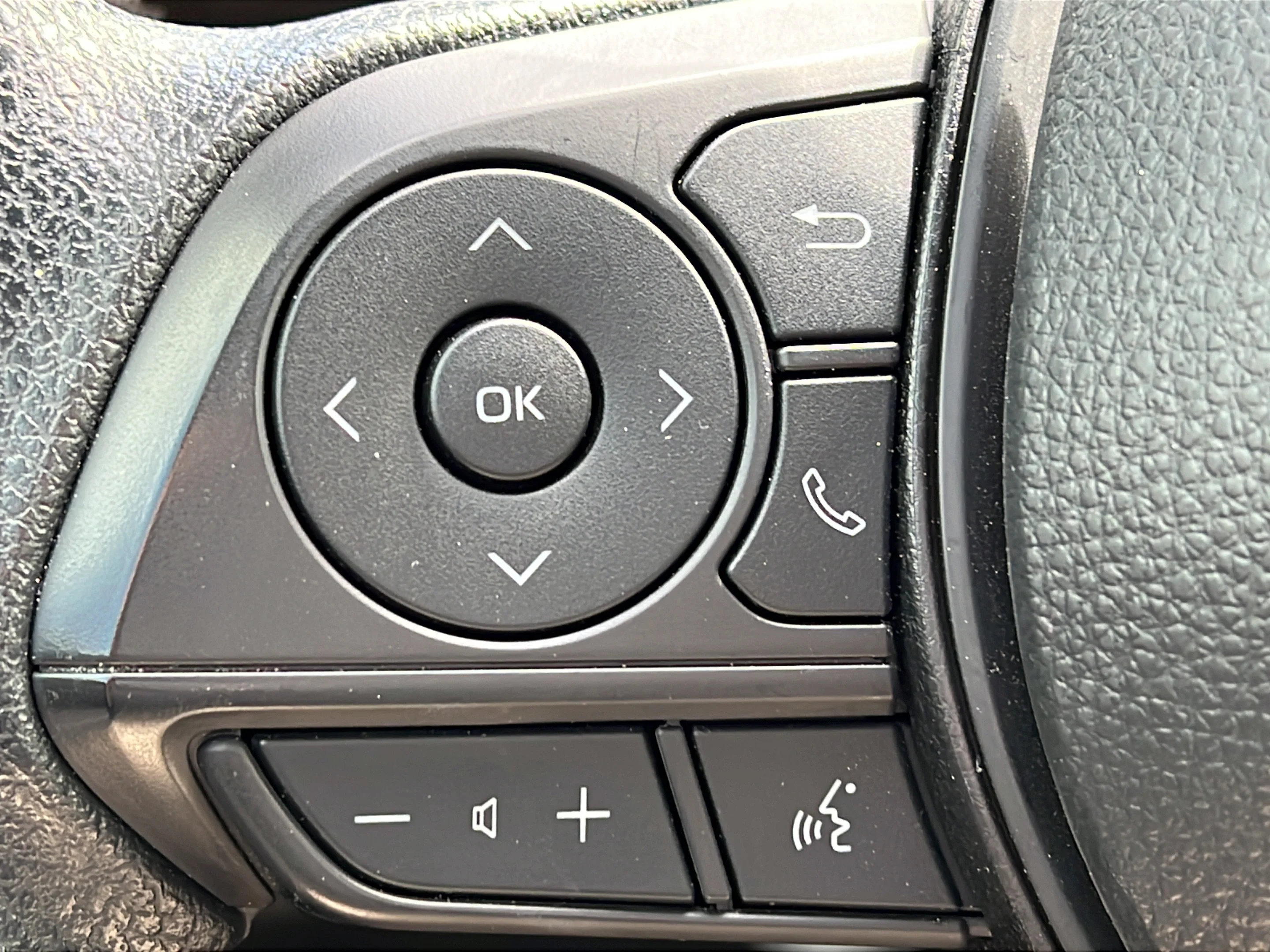 Used 2024 Pearl Toyota Hybrid S image 19