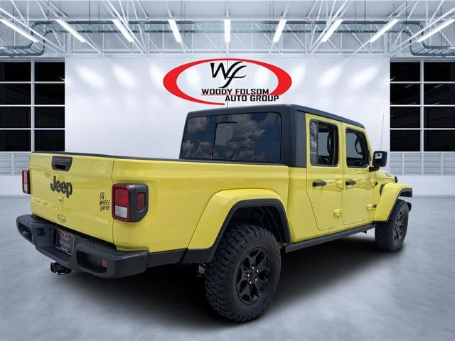 Used 2023  Jeep Willys image 3
