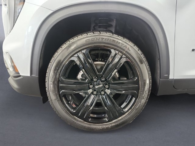 New 2026 Glacier White Tricoat GMC Elevation image 14
