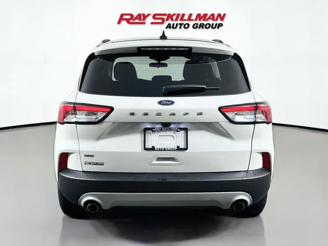 Used 2022 White Ford SE image 6