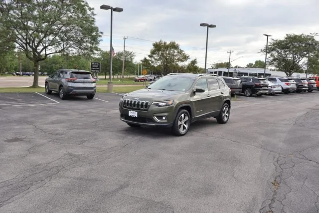 Used 2020 Green Jeep Limited image 3