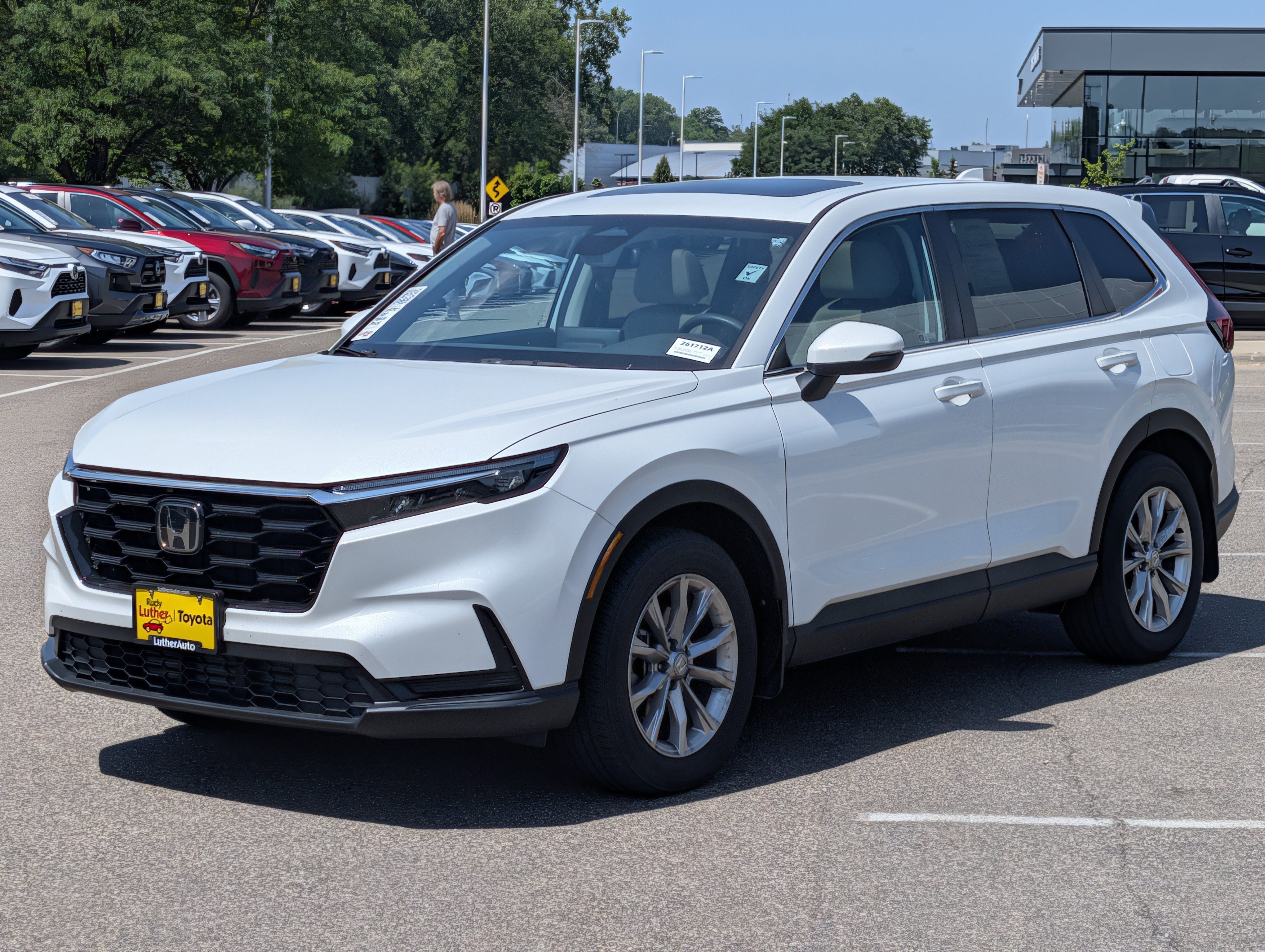 Used 2023 Platinum White Pearl Honda EX image 3