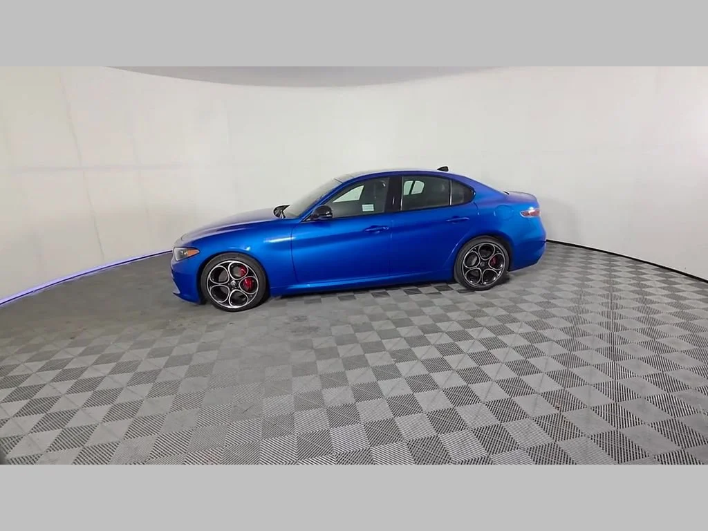2025 Alfa Romeo Giulia Base - Photo 39