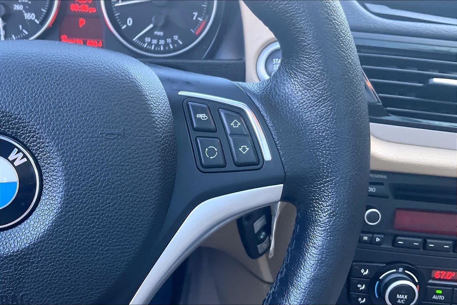 Used 2014 Black Sapphire Metallic BMW xDrive28i image 24
