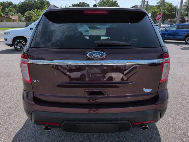 Used 2011 Red Ford XLT image 5