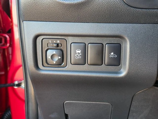 Used 2024 Red Mitsubishi ES image 34