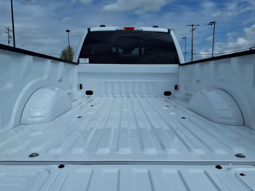 New 2026 Oxford White Ford F-350® XL image 7