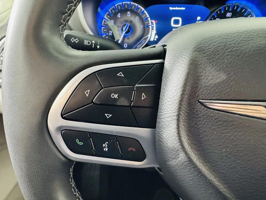 Used 2023 Black Chrysler Touring L image 12