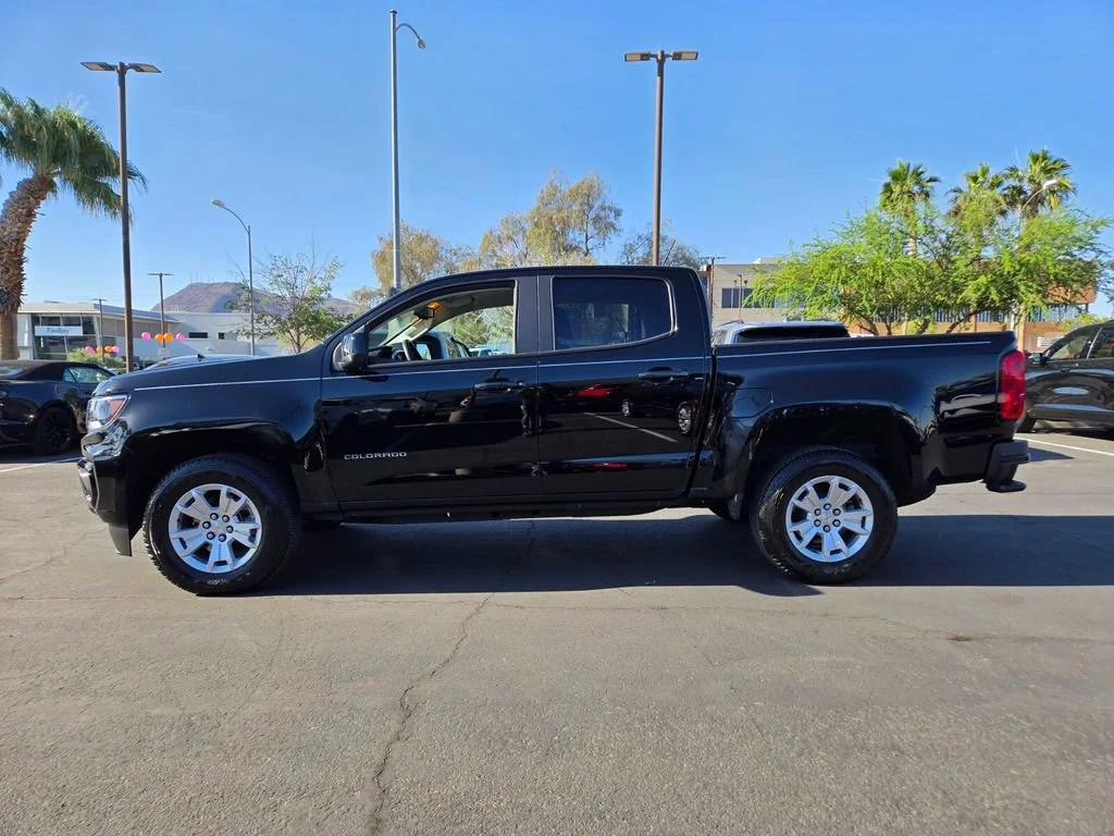 Used 2022 Black Chevrolet LT image 3