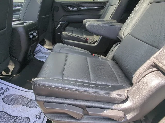 2023 GMC Yukon Denali - Photo 25