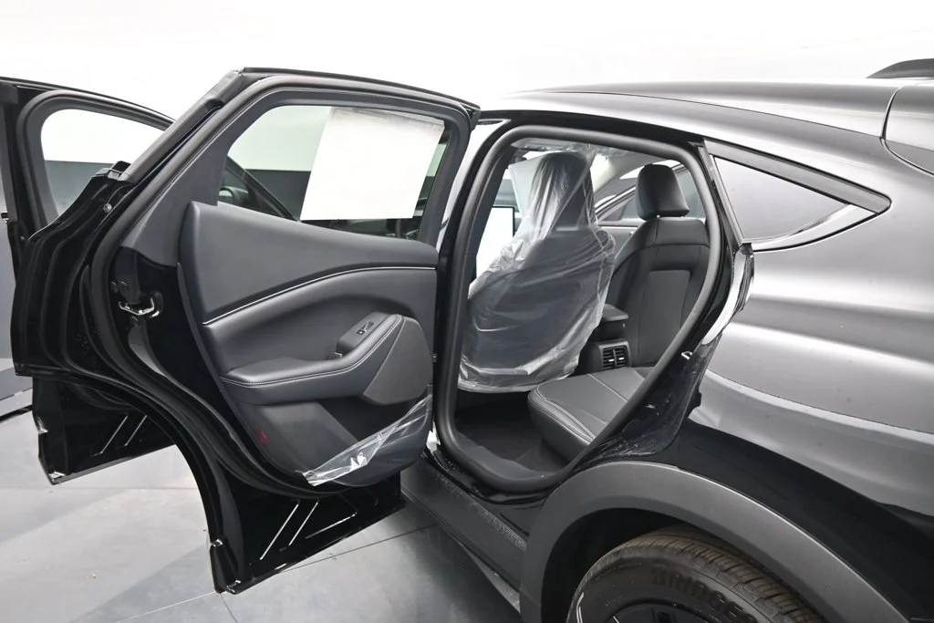 New 2026 Shadow Black Ford Select image 15