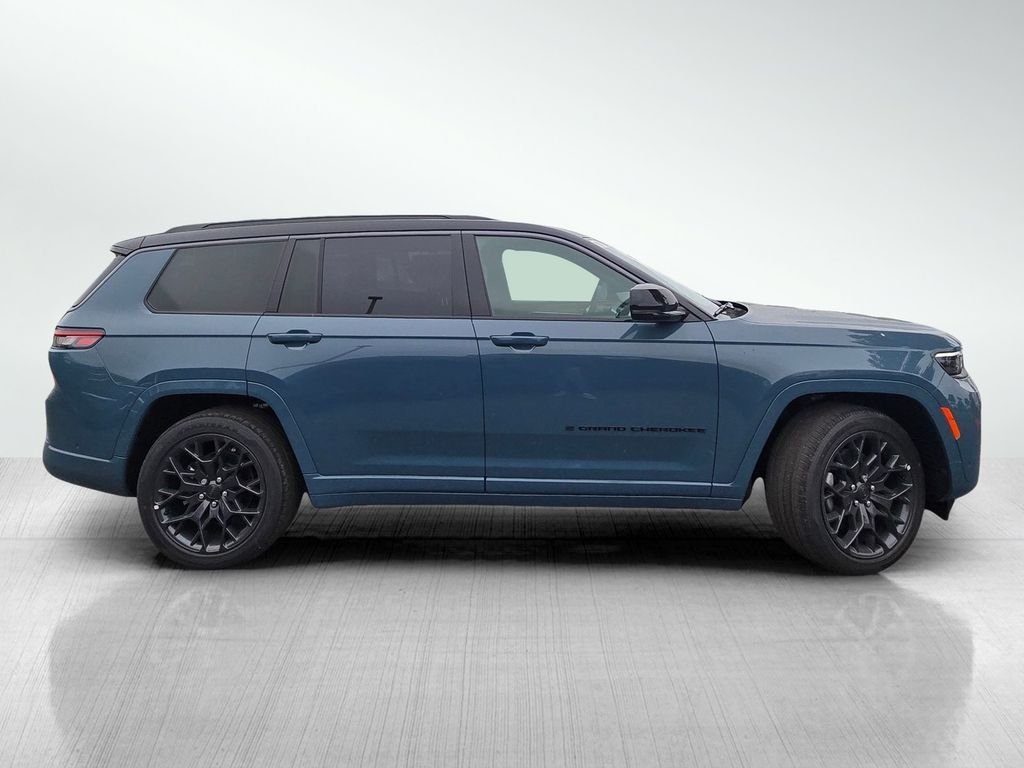 New 2026 Steel Blue Exterior Paint Jeep Summit image 3