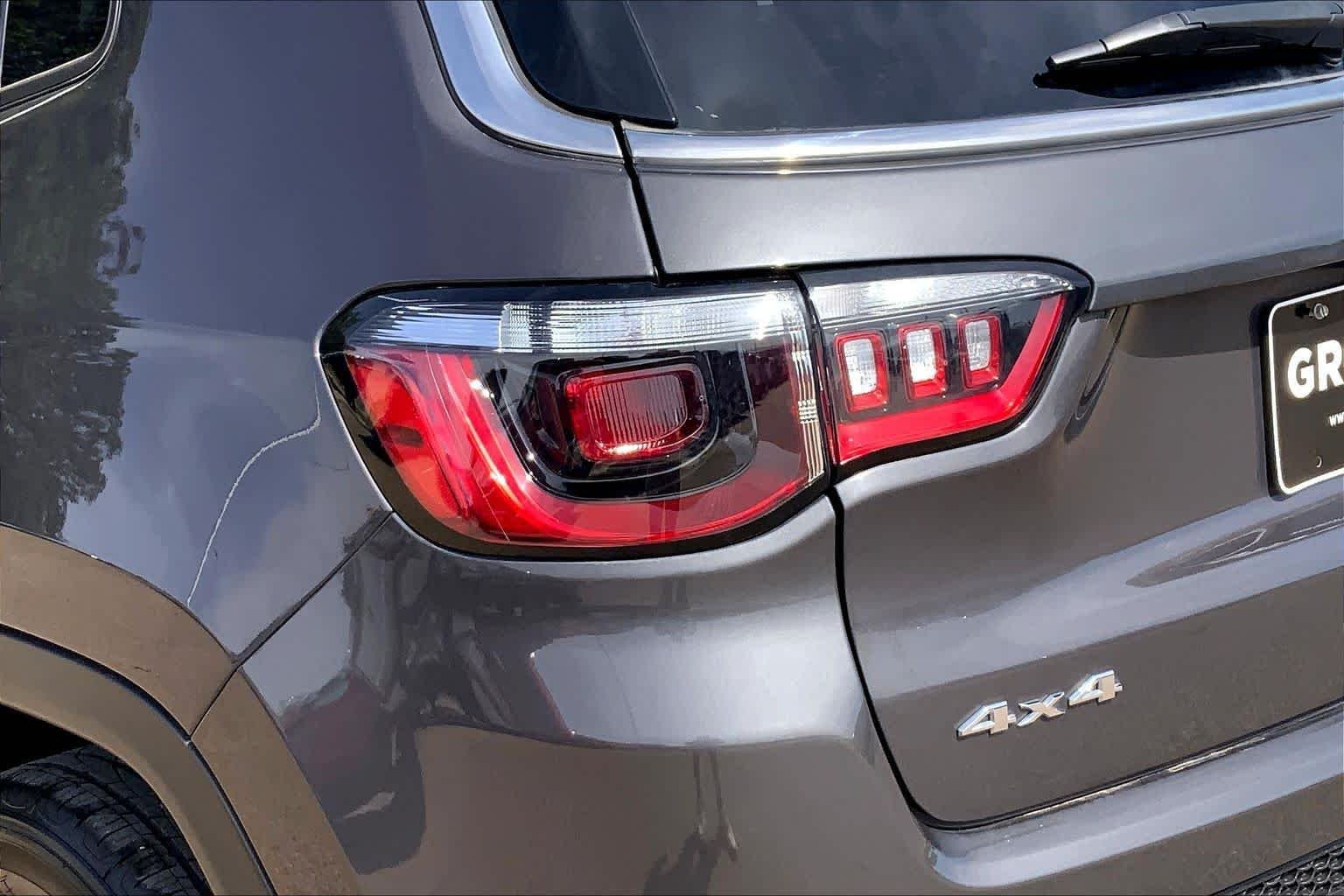 Used 2024 Baltic Gray Metallic Clearcoat Jeep Sport image 29
