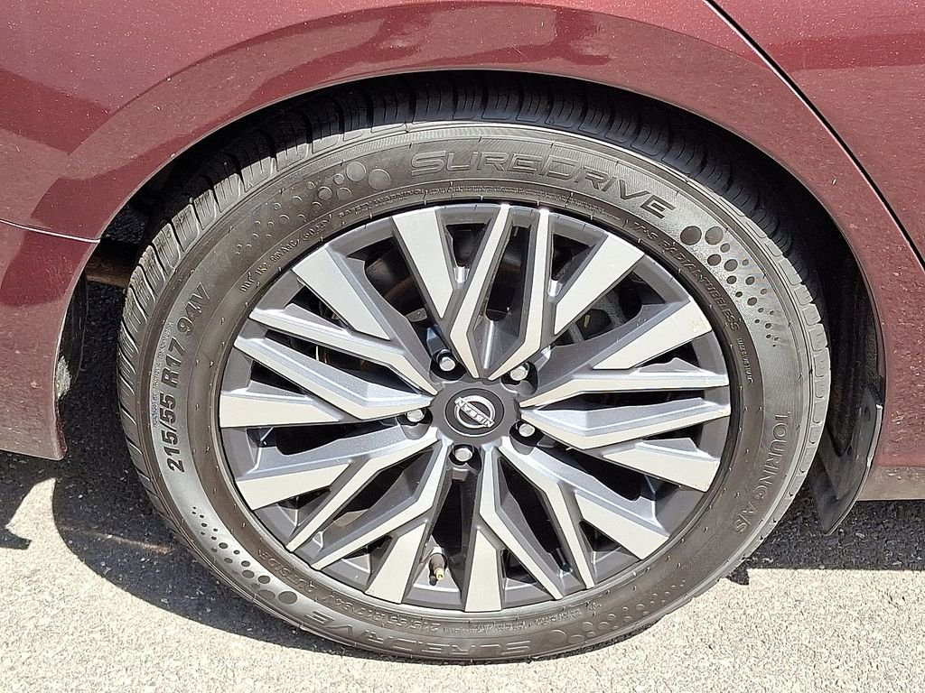 2024 Nissan Altima SV - Photo 8