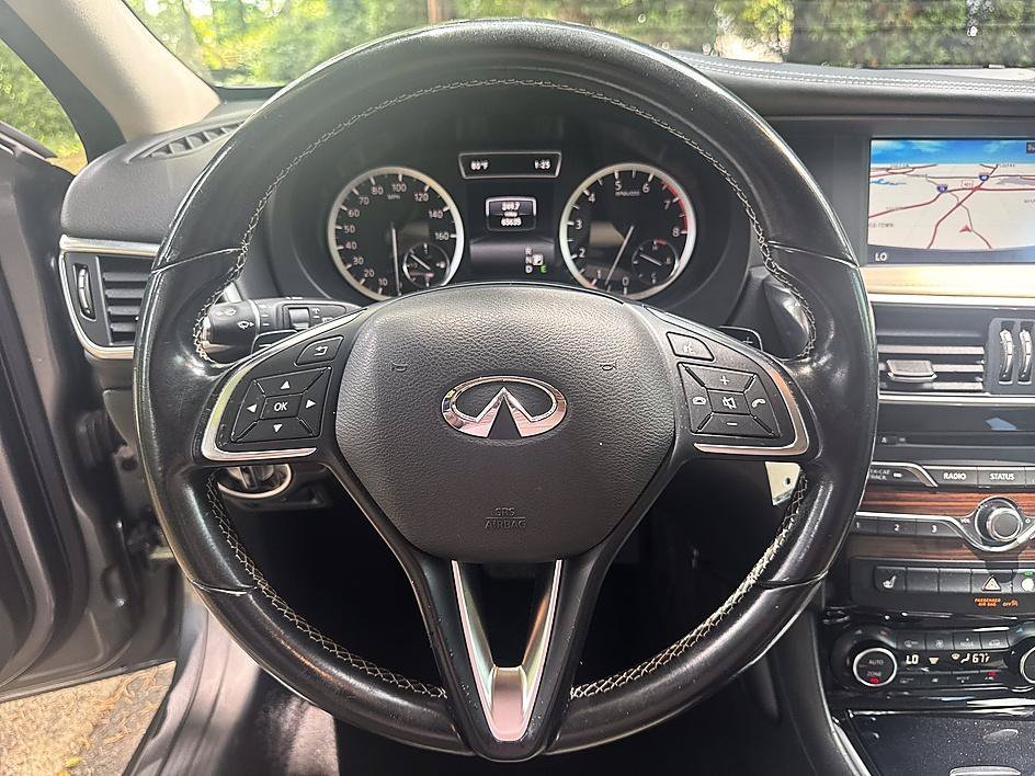 Used 2017 Graphite Shadow INFINITI Premium image 13