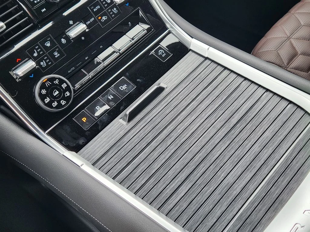 New 2026 Aspen White TriCoat Nissan Platinum image 16