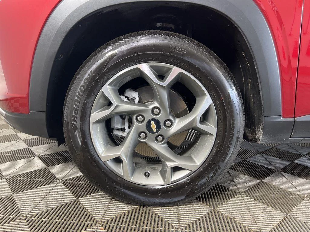 Used 2025 Crimson Chevrolet LT image 29