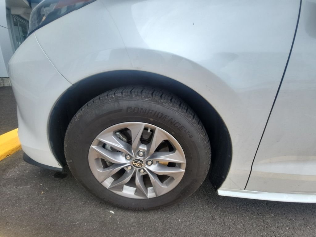 Used 2023 Pearl Toyota XLE image 6