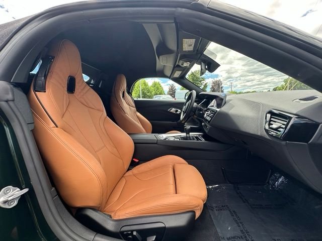 Used 2025 Green BMW sDrive M40i image 18