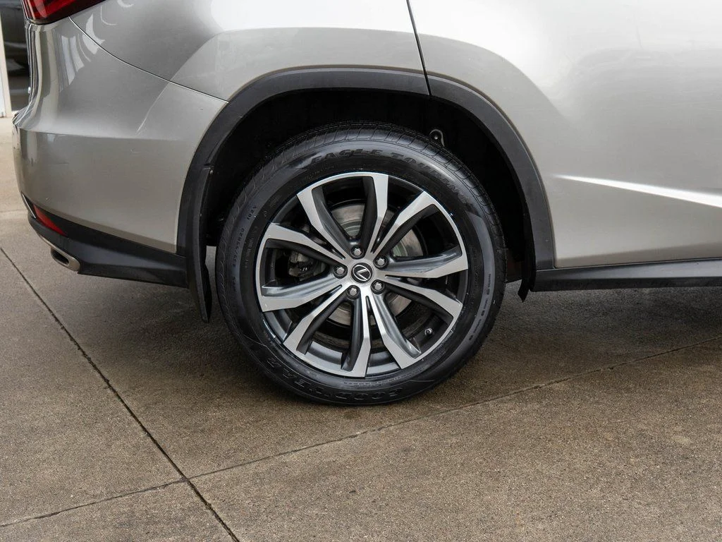 Used 2022 Silver Lexus 350 image 35
