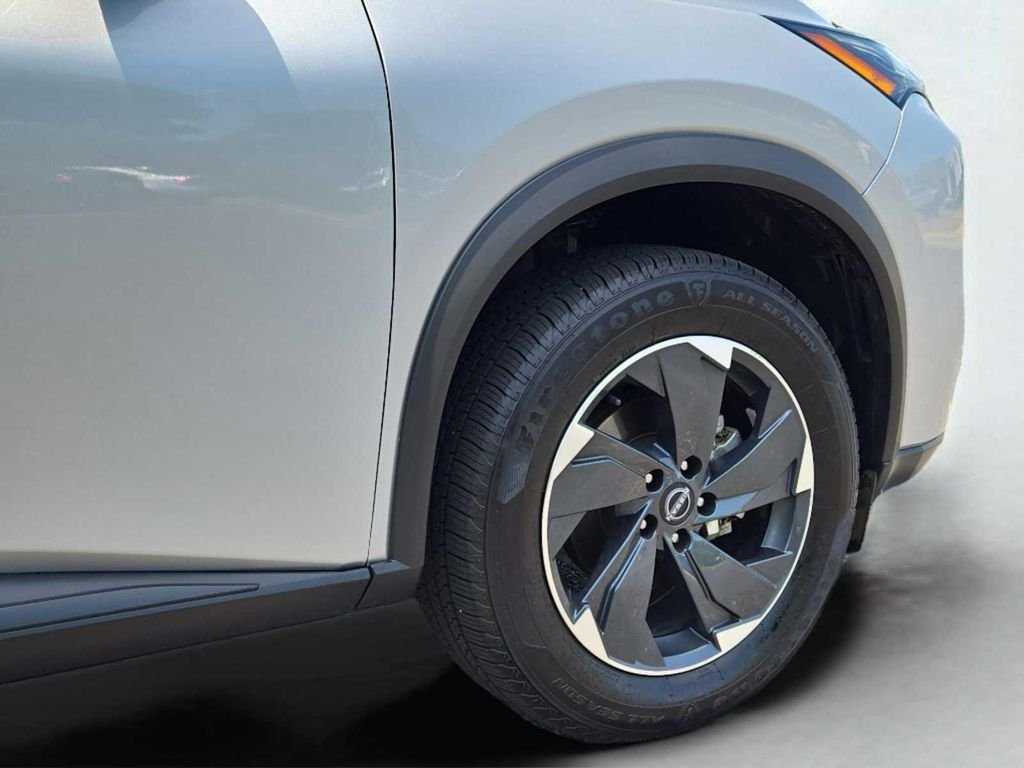 Used 2024 Silver Nissan SV image 11