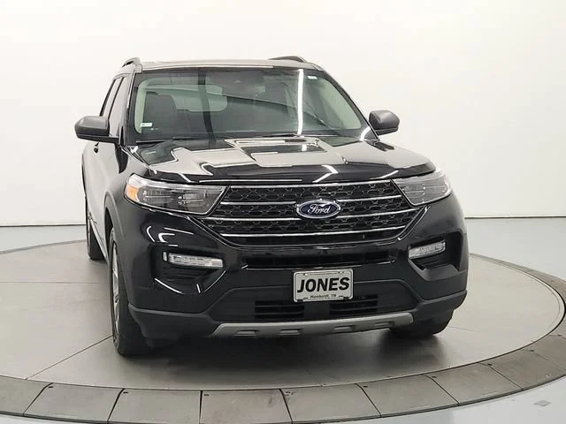 Used 2023 Agate Black Metallic Ford XLT image 3
