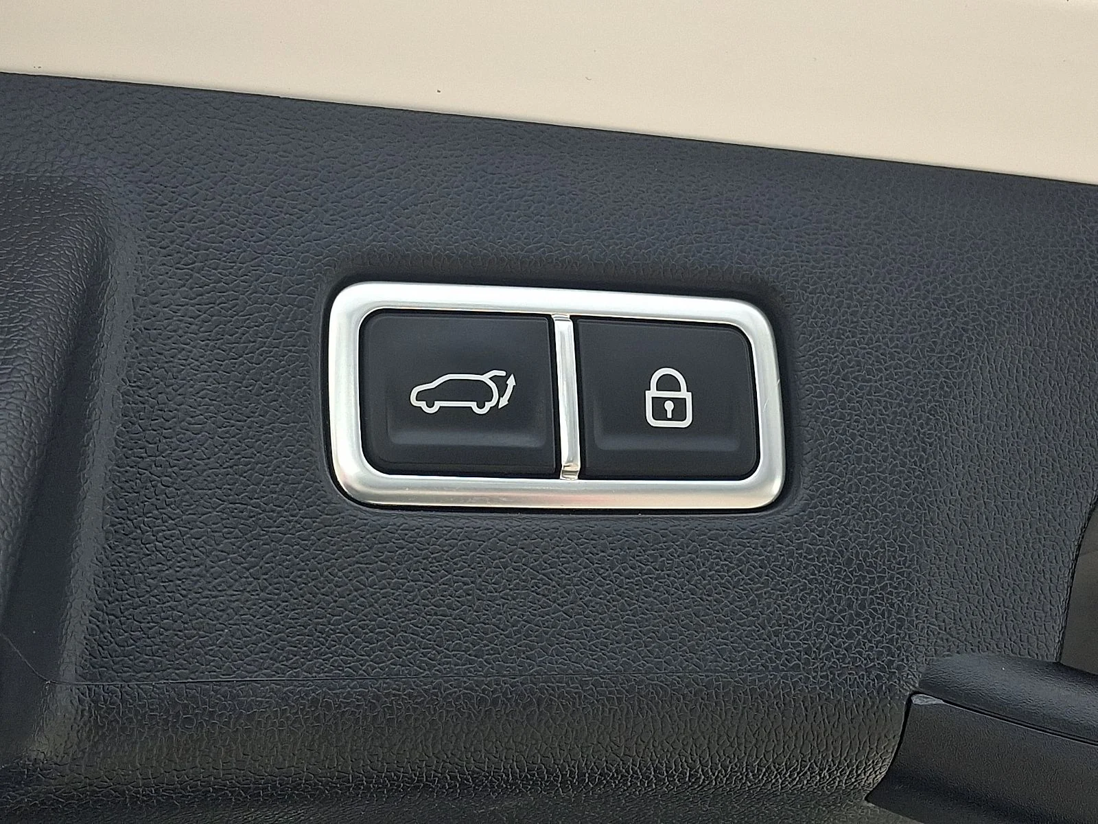 Certified Used 2023 White Kia SX Prestige image 28