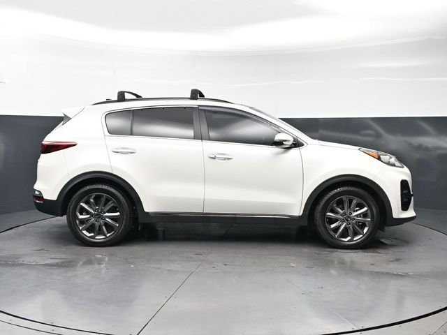 Used 2020 White Kia S image 4