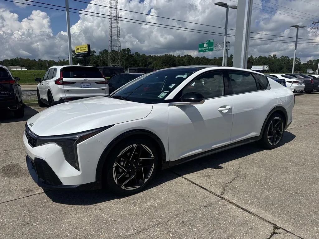 Certified Used 2025 White Kia GT-Line image 3
