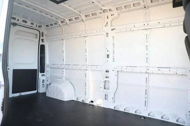 New 2026 Bright White Clear-Coat Exterior Paint RAM Tradesman image 17
