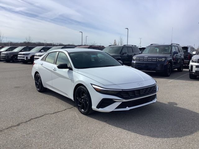 New 2026 White Hyundai SEL Sport image 3