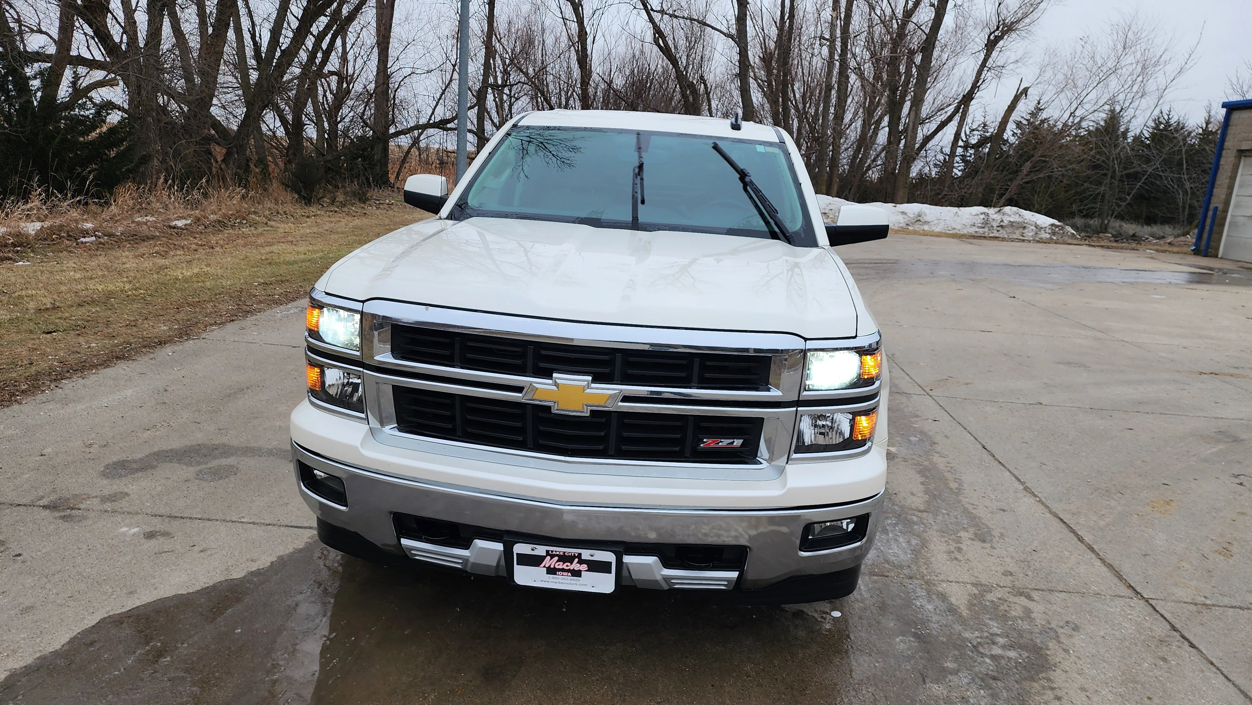 Used 2015 Chevrolet Silverado 1500 LT with VIN 3GCUKREC1FG192682 for sale in Lake City, IA