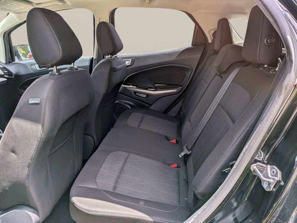 Used 2019 Black Ford SE image 13