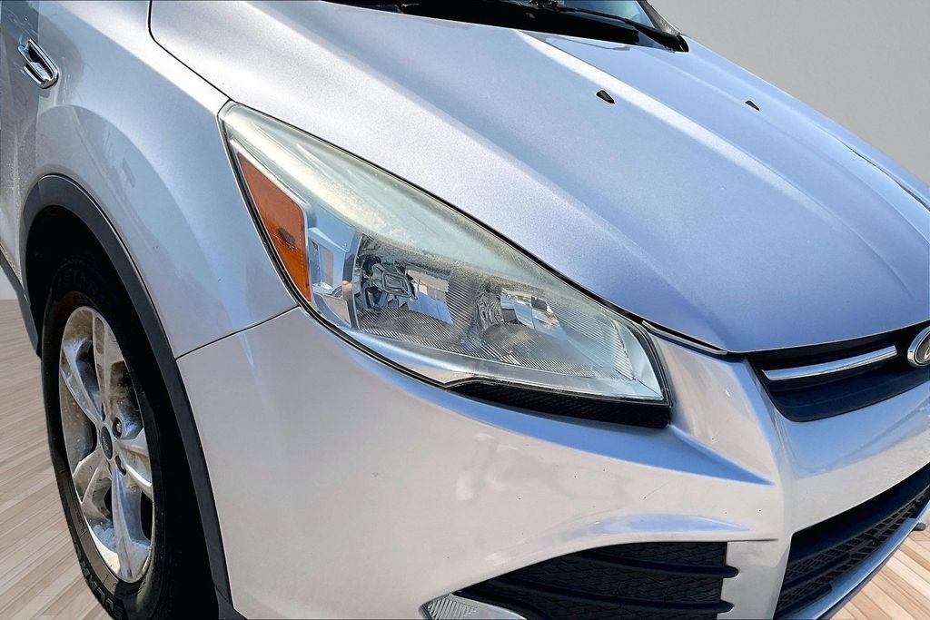 Used 2015 Silver Ford SE image 26
