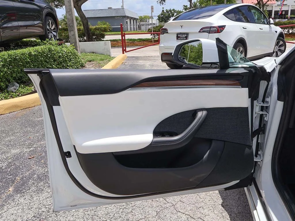 Used 2023 White Tesla Standard Range image 26