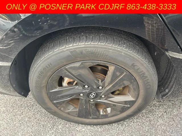 Used 2021 Black Hyundai SEL image 14